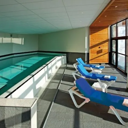 Duplex Au Pied Des Pistes Avec Piscine Et Animaux Admis - Fr-1-181-2811 *